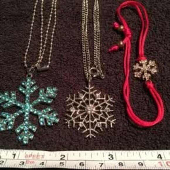 Snowflake bracelet, necklaces - Picture 2 of 3